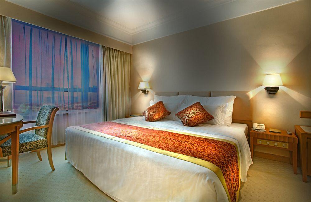 Hotel Golden Crown China Taipa  Esterno foto