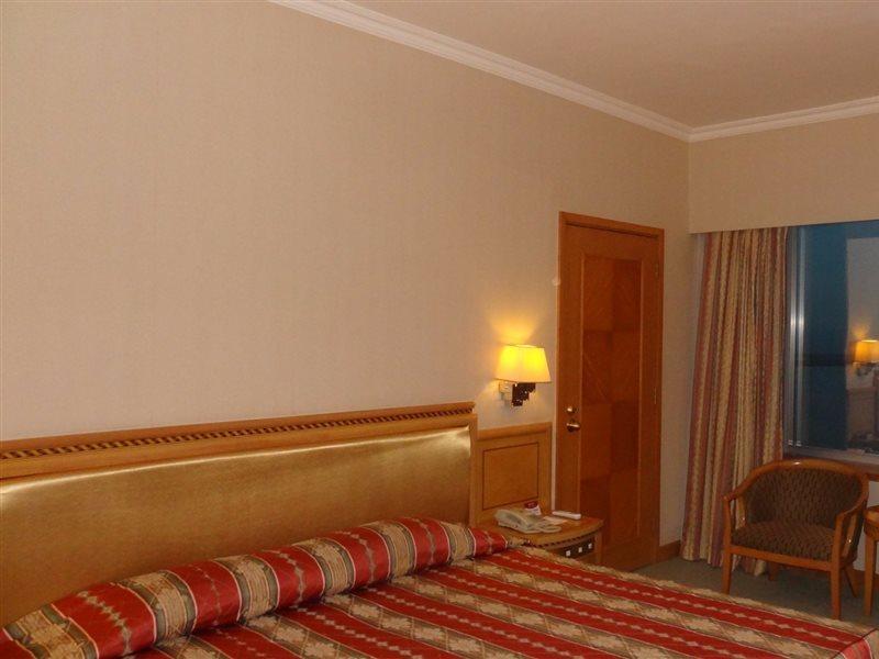 Hotel Golden Crown China Taipa  Esterno foto