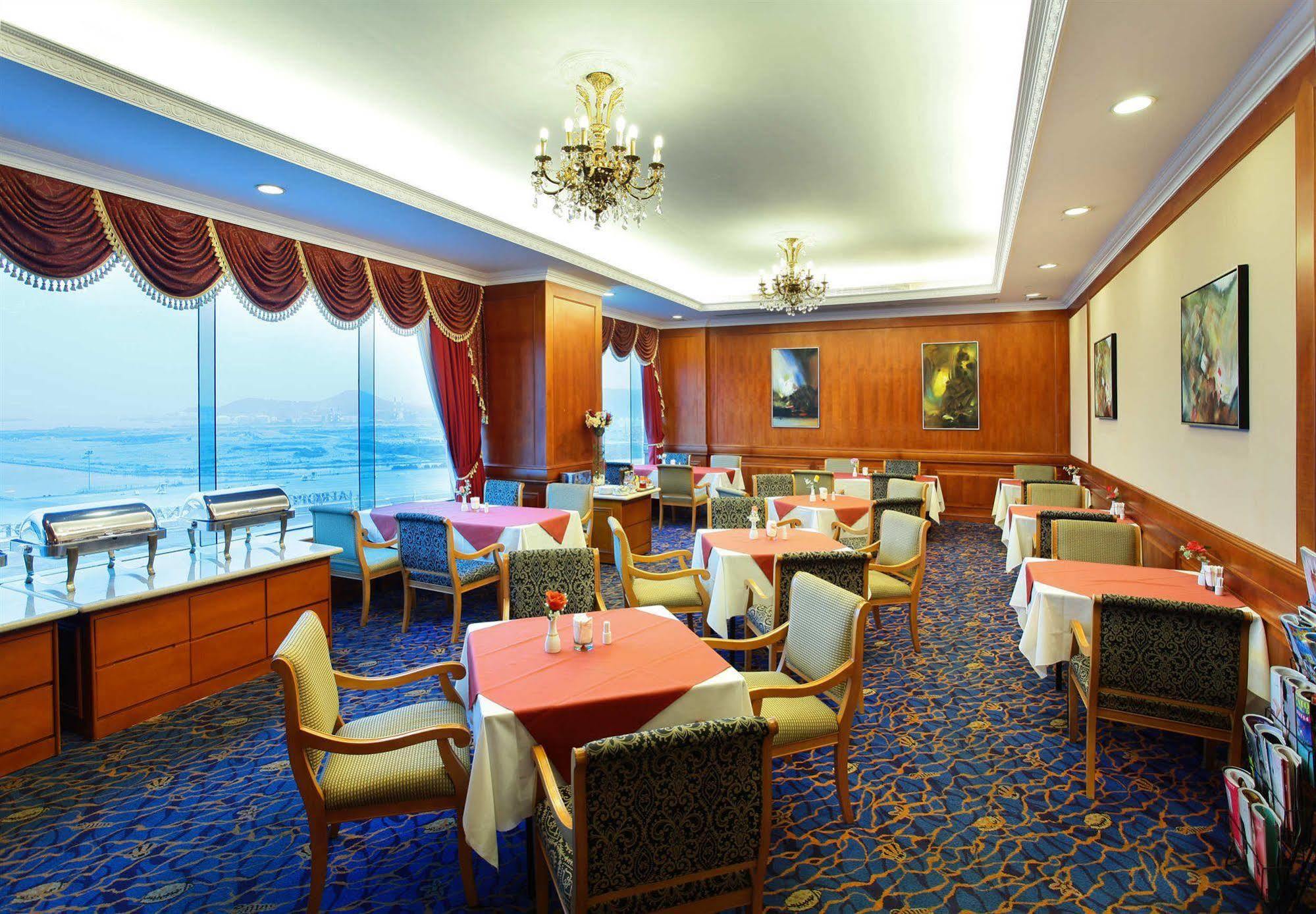 Hotel Golden Crown China Taipa  Esterno foto